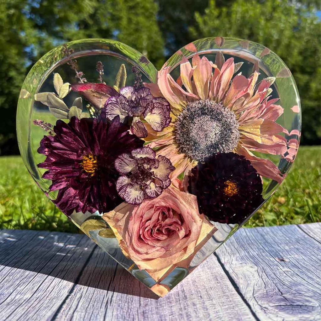 Flores encapsuladas en resina epoxi